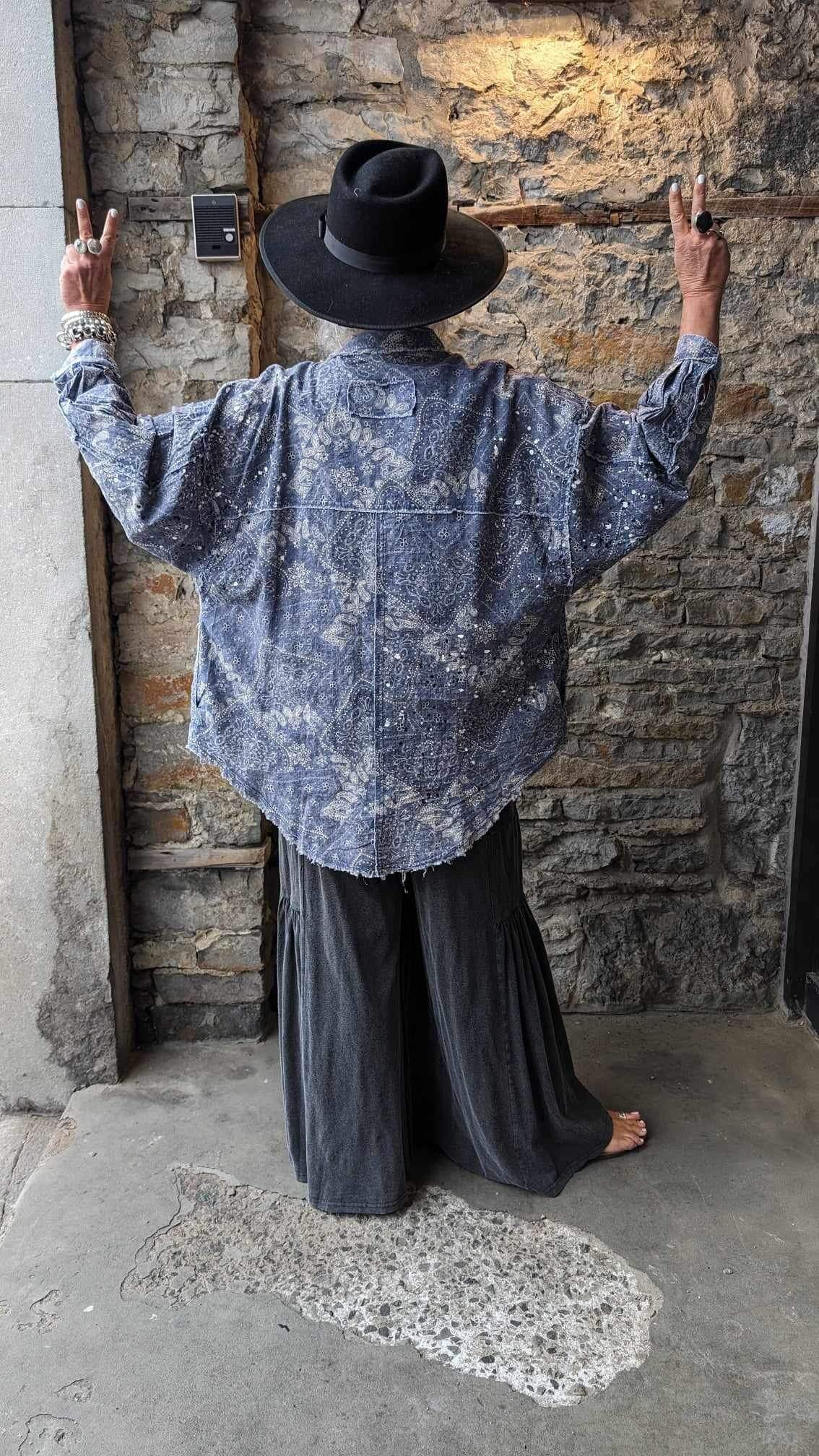 Oversized and Relaxed Cotton Print Jean Shirt with pockets - Blue