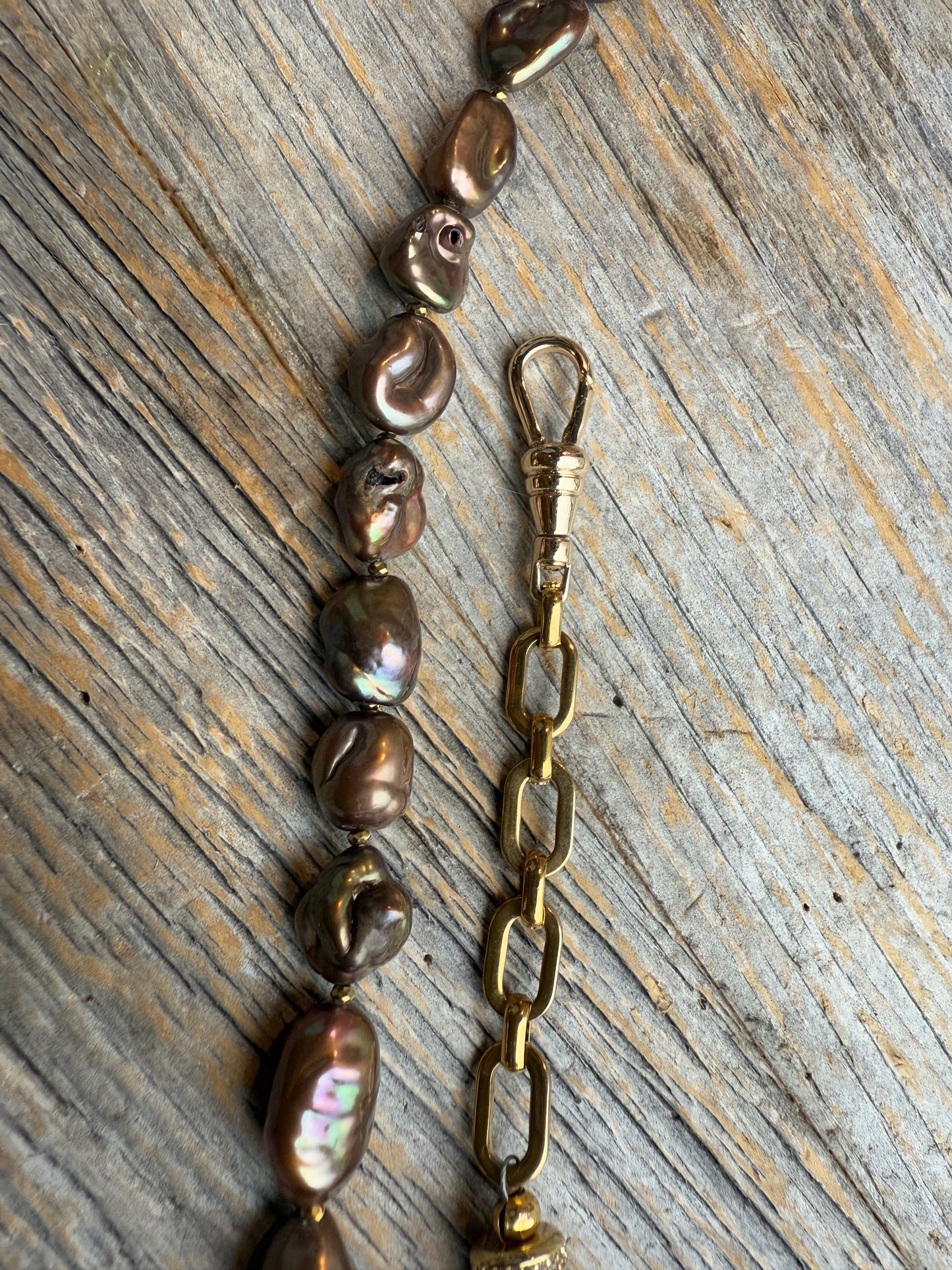 24" Versatile Bronze/Brown Pearl and Gold Link Larriette