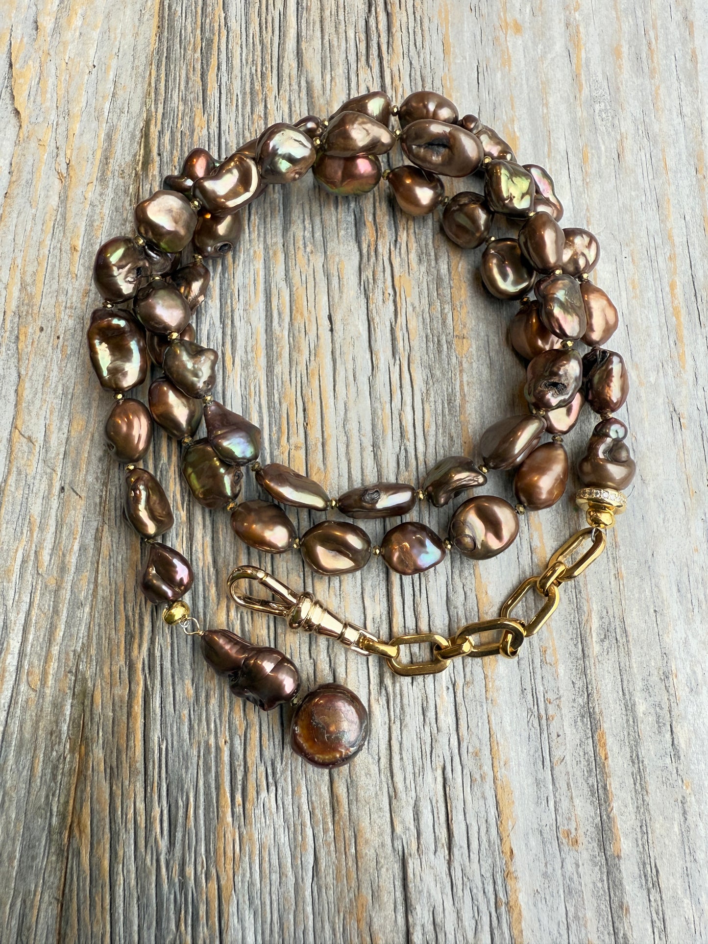 24" Versatile Bronze/Brown Pearl and Gold Link Larriette