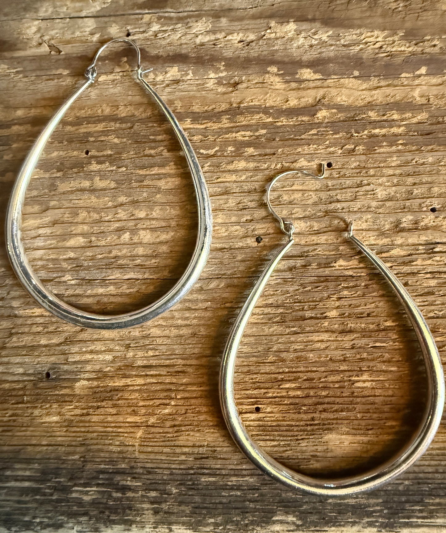 Lightweight statement Silver Hoops