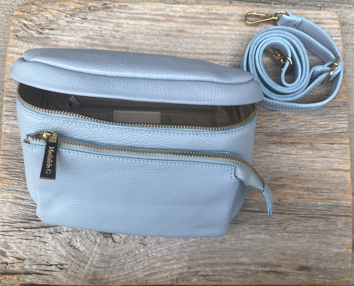 Pebble Leather Shoulder Messenger Bag - BLUE