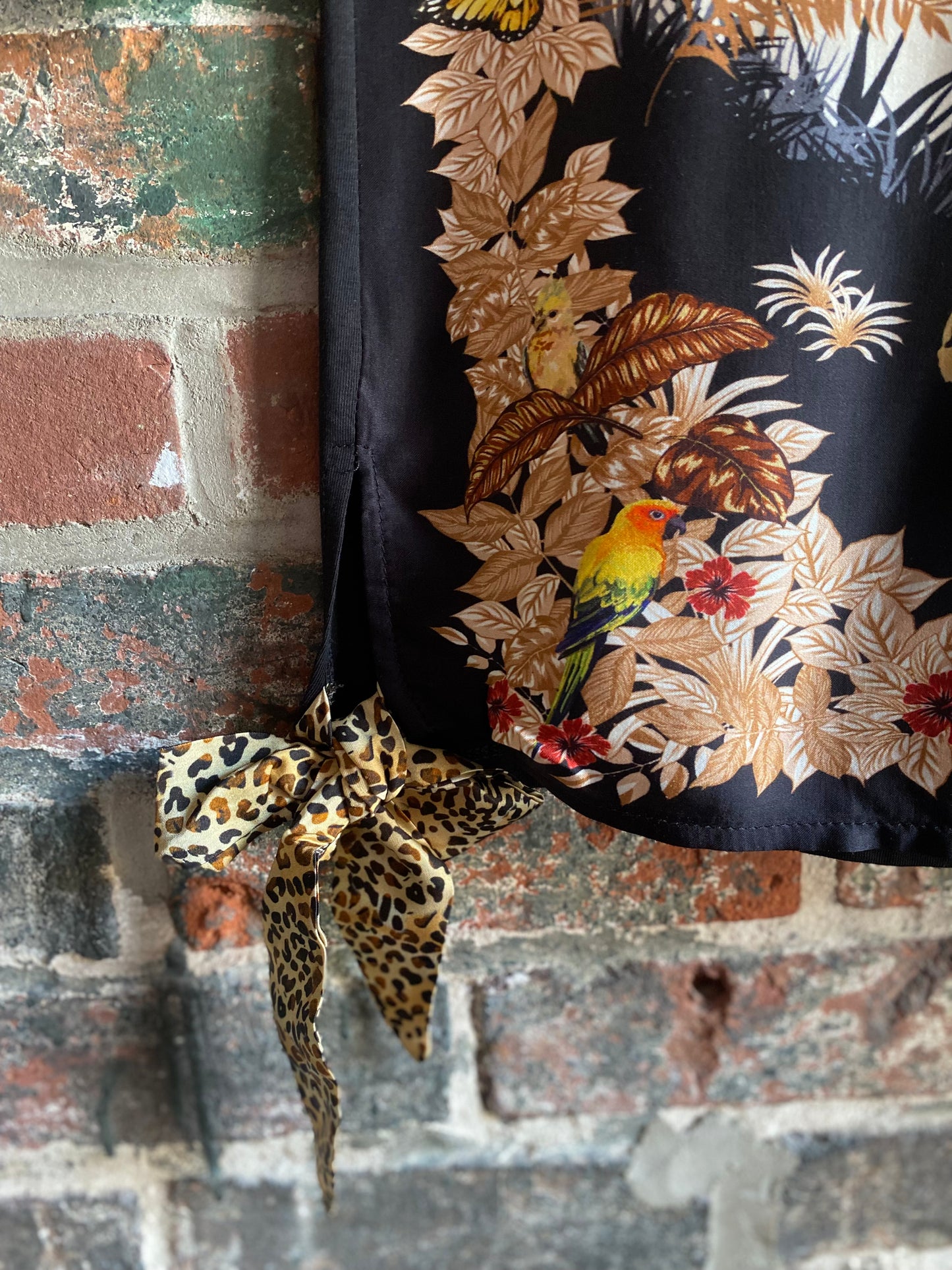Cotton Graphic T-shirt - BLACK ANIMAL