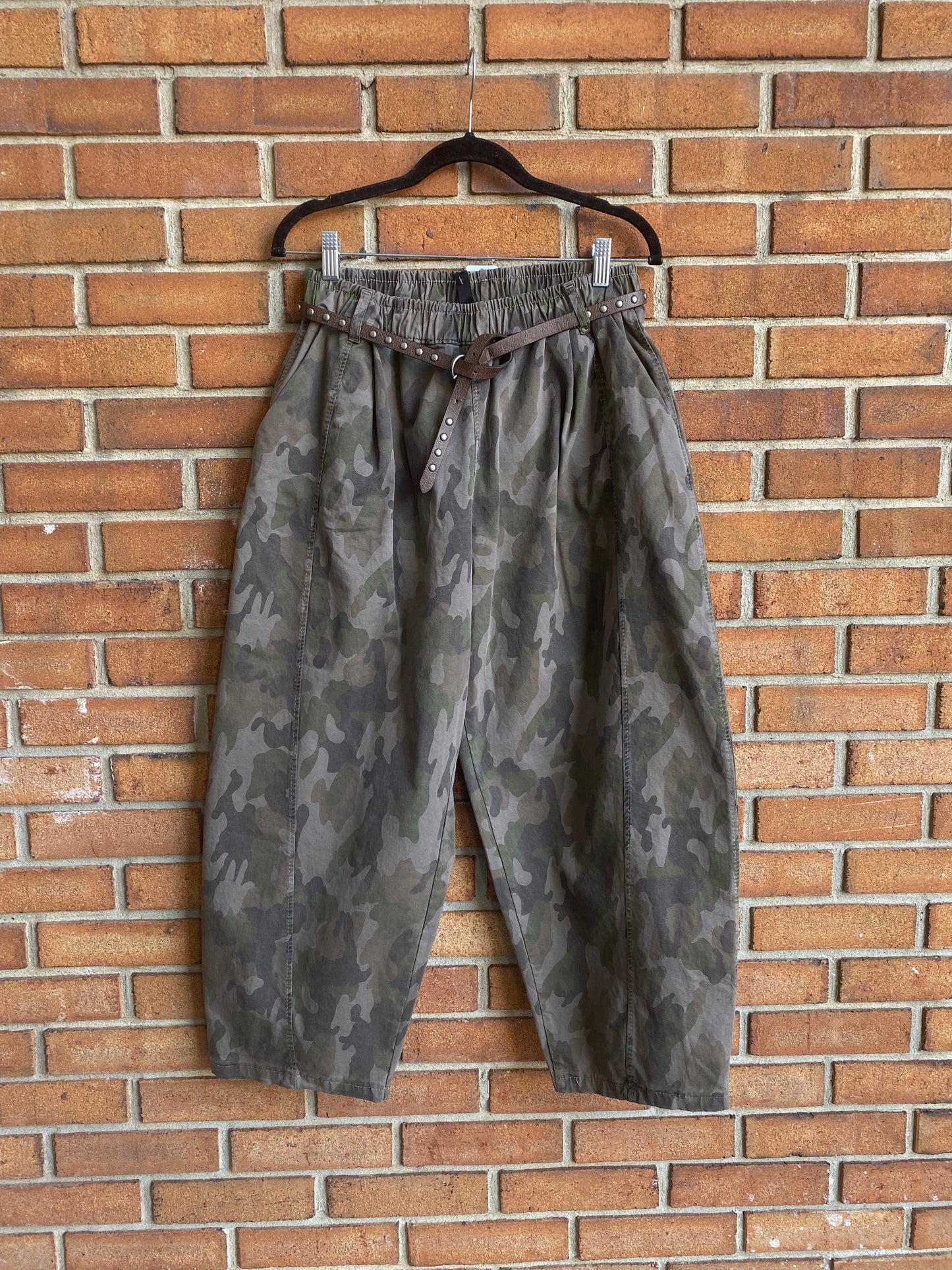 Cotton Camouflage Barrel Pant