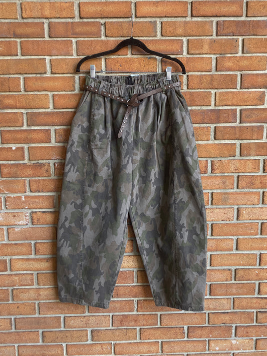 Cotton Camouflage Barrel Pant