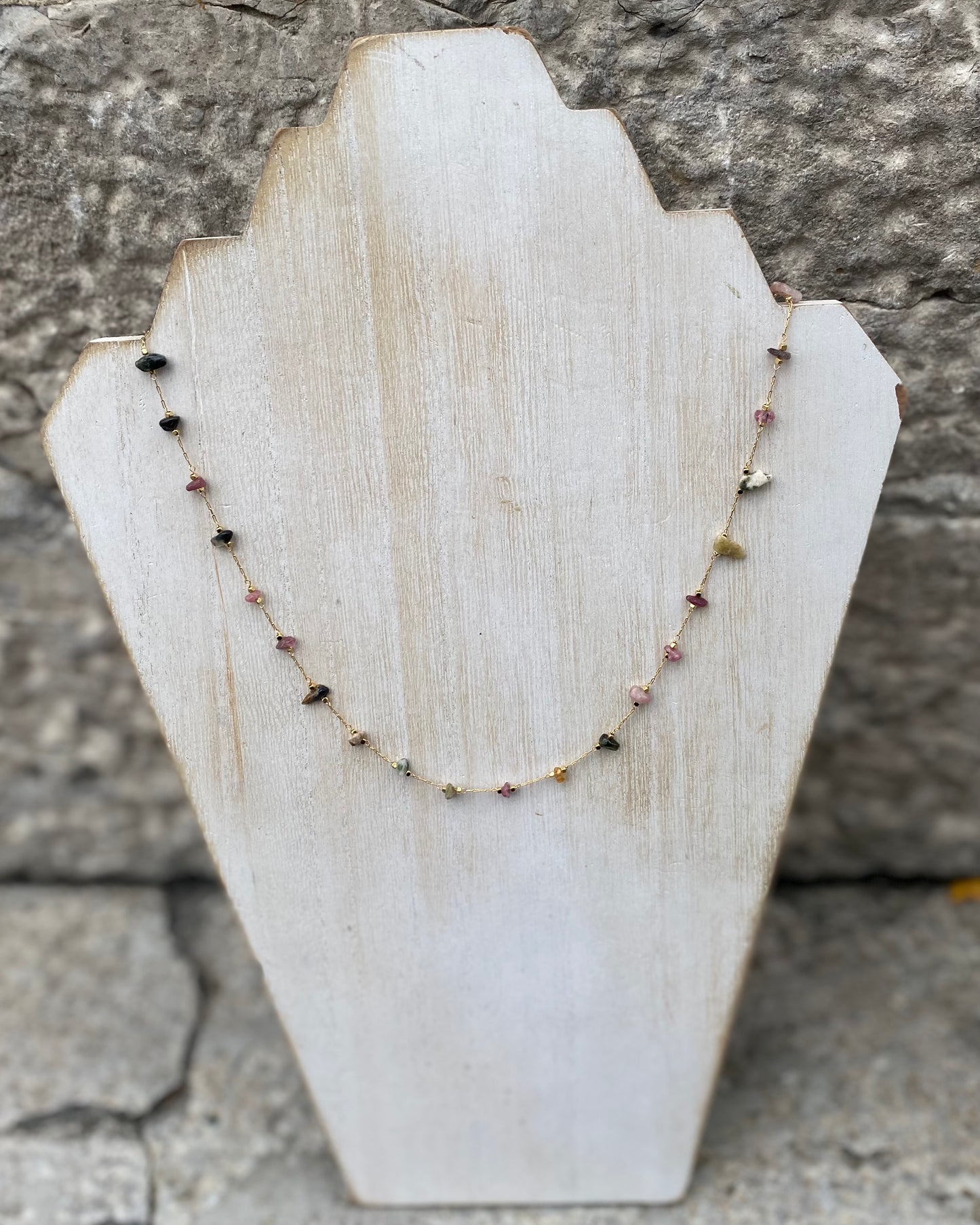 16" Dainty Agate Necklace - GOLD