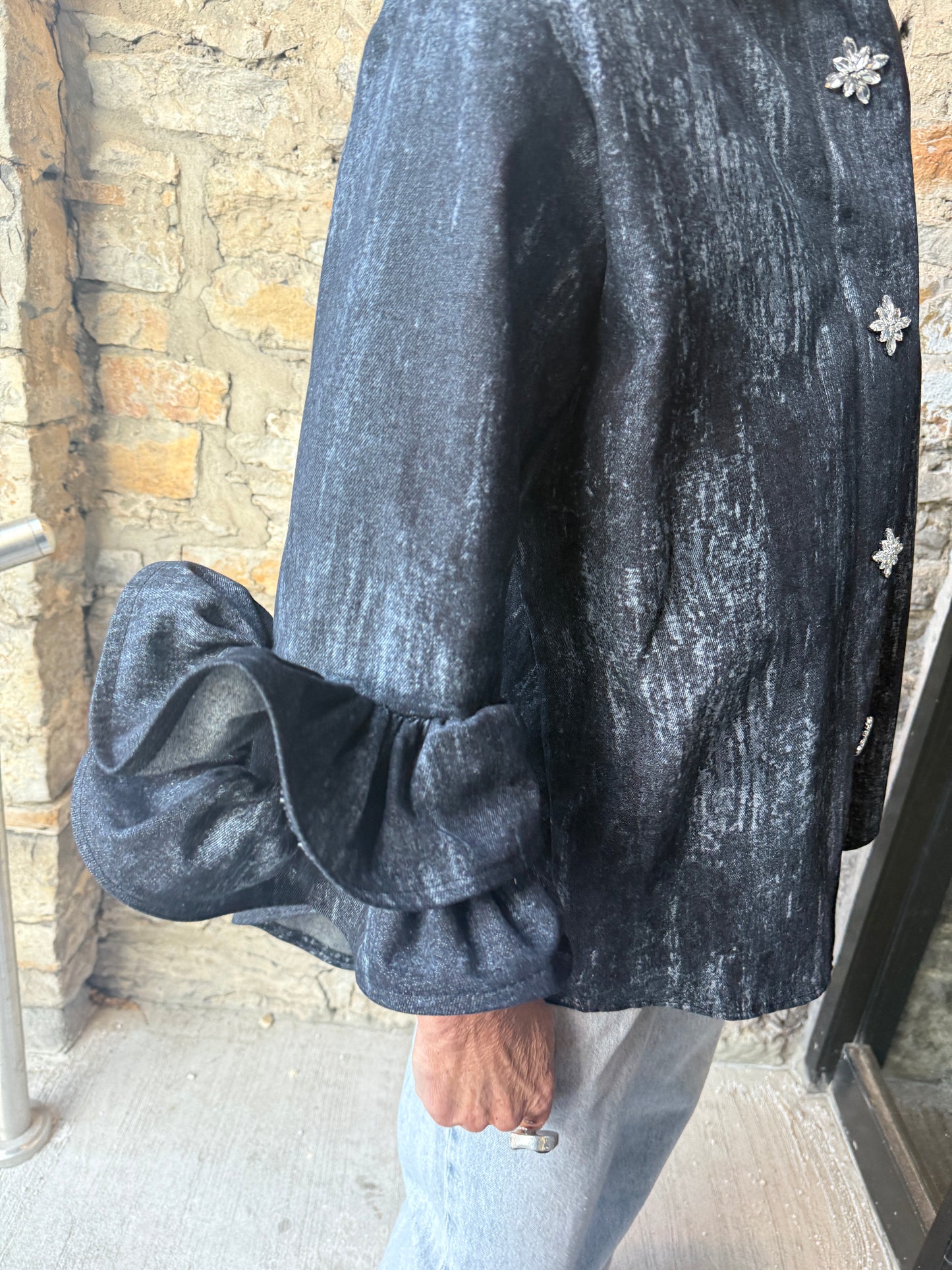 100% Cotton Ruffled Sleeve Acid Wash Denim Shirt -Black