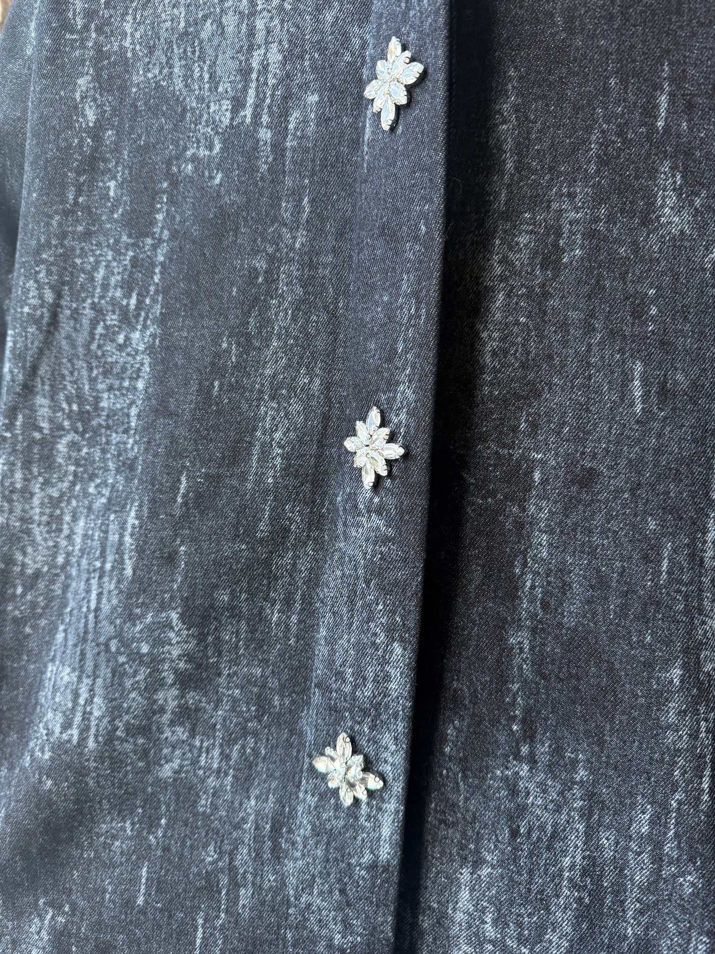 100% Cotton Ruffled Sleeve Acid Wash Denim Shirt -Black