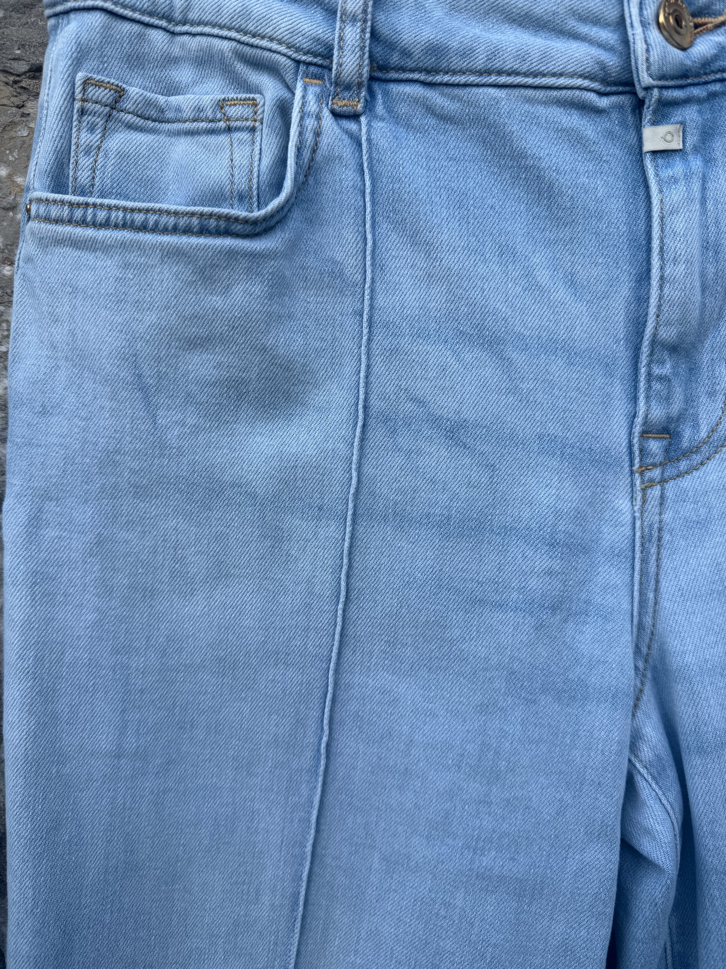 Mid Waist Cropped Length Jeans- Light Wash