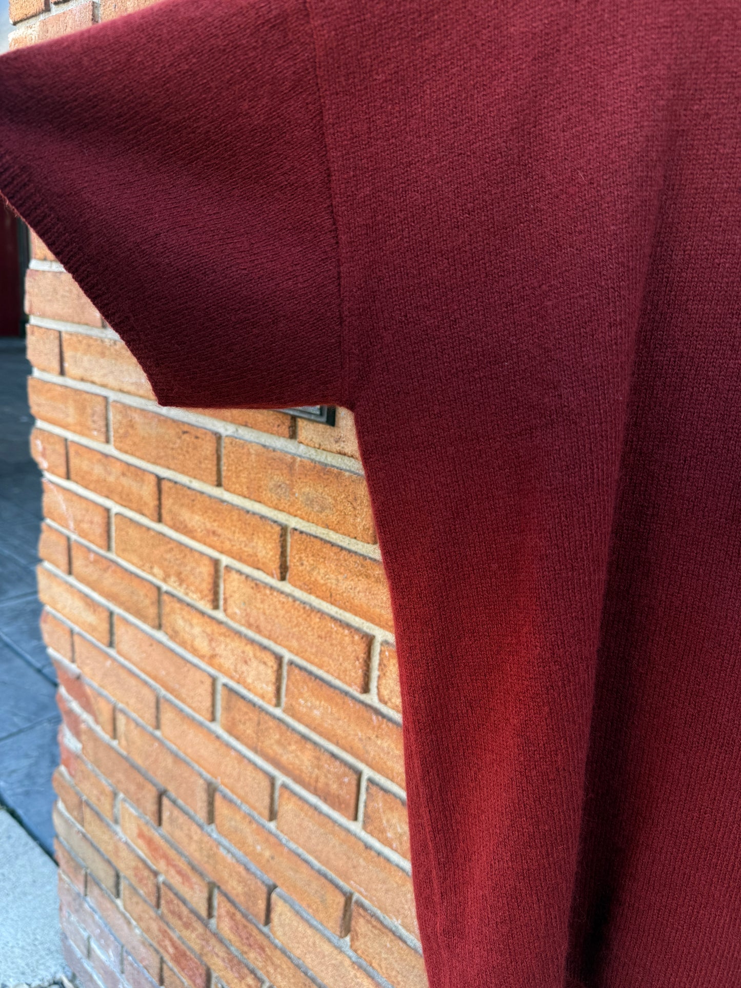 Crew Neck Sweater with fingerless sleeve- RUST