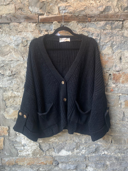 Chunky Knit Front Pocket Cardigan -Black
