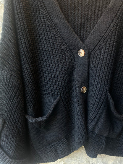 Chunky Knit Front Pocket Cardigan -Black
