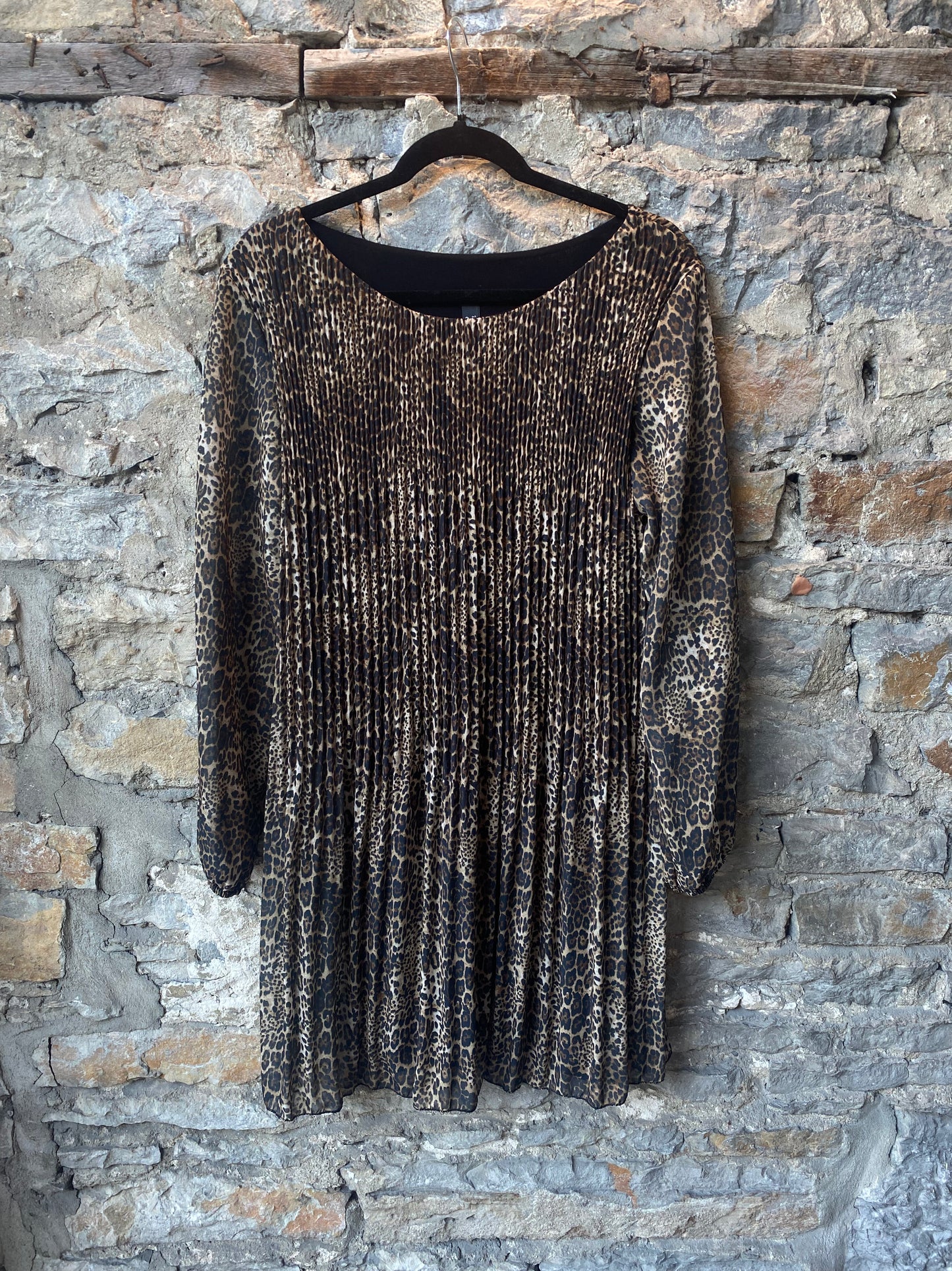 Pleated Long Sleeve animal print dress
