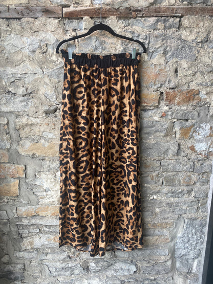 Animal Print Wide Leg Pants with POCKETS