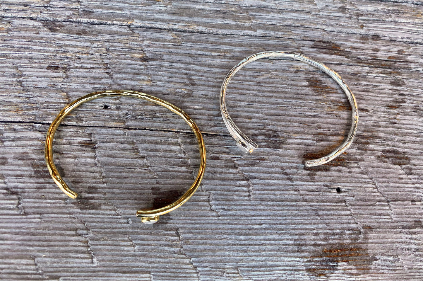 Hammered Cuff Bracelet with Moonstone - SILVER