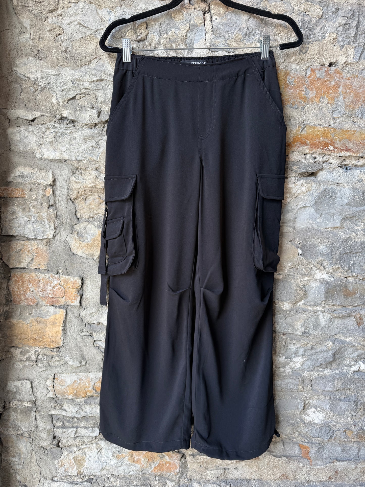 Pull on Parachute Cargo Pant with Cinched Hem- Black