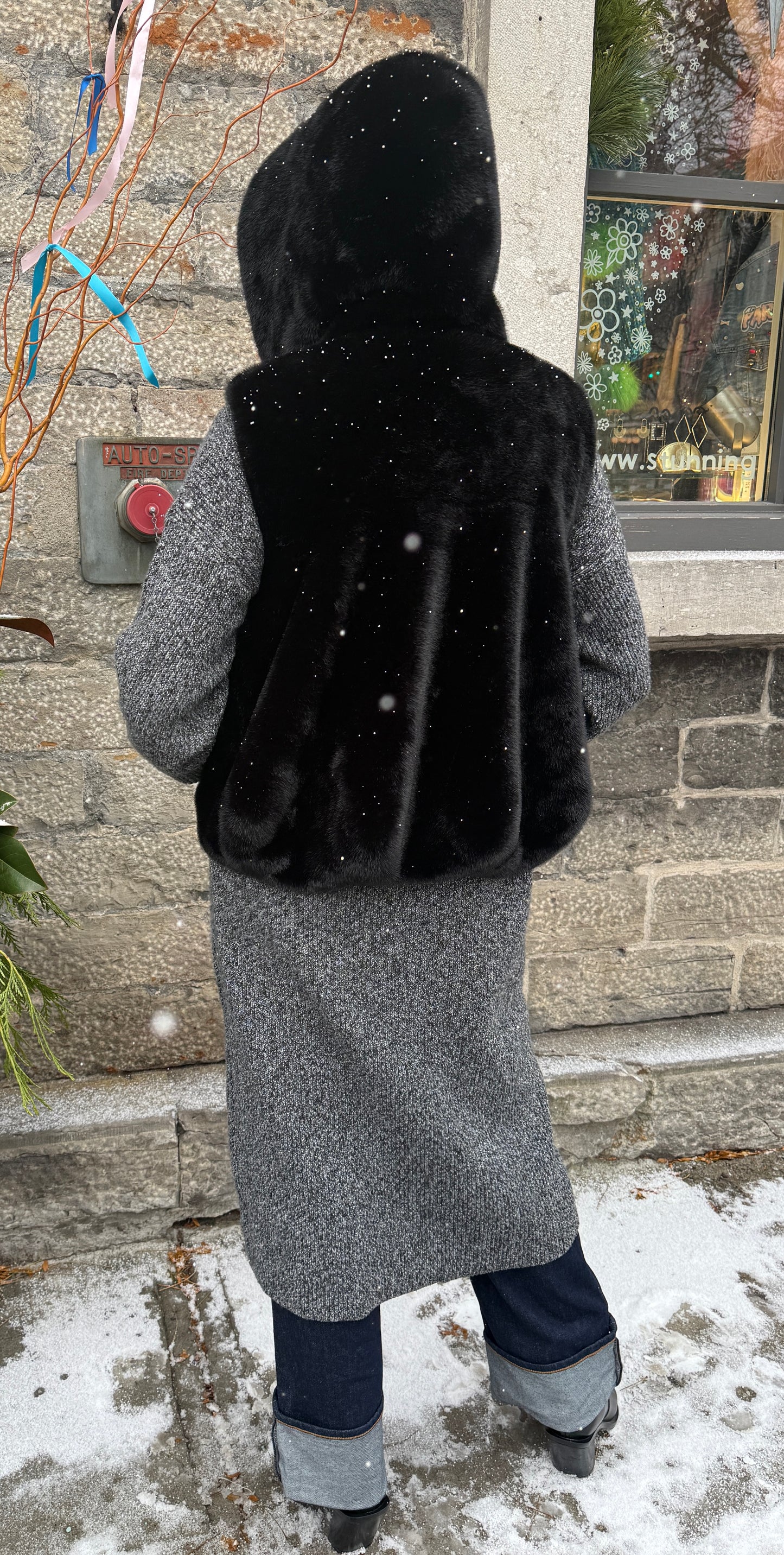 Black Short Faux Fur Zip-up Vest