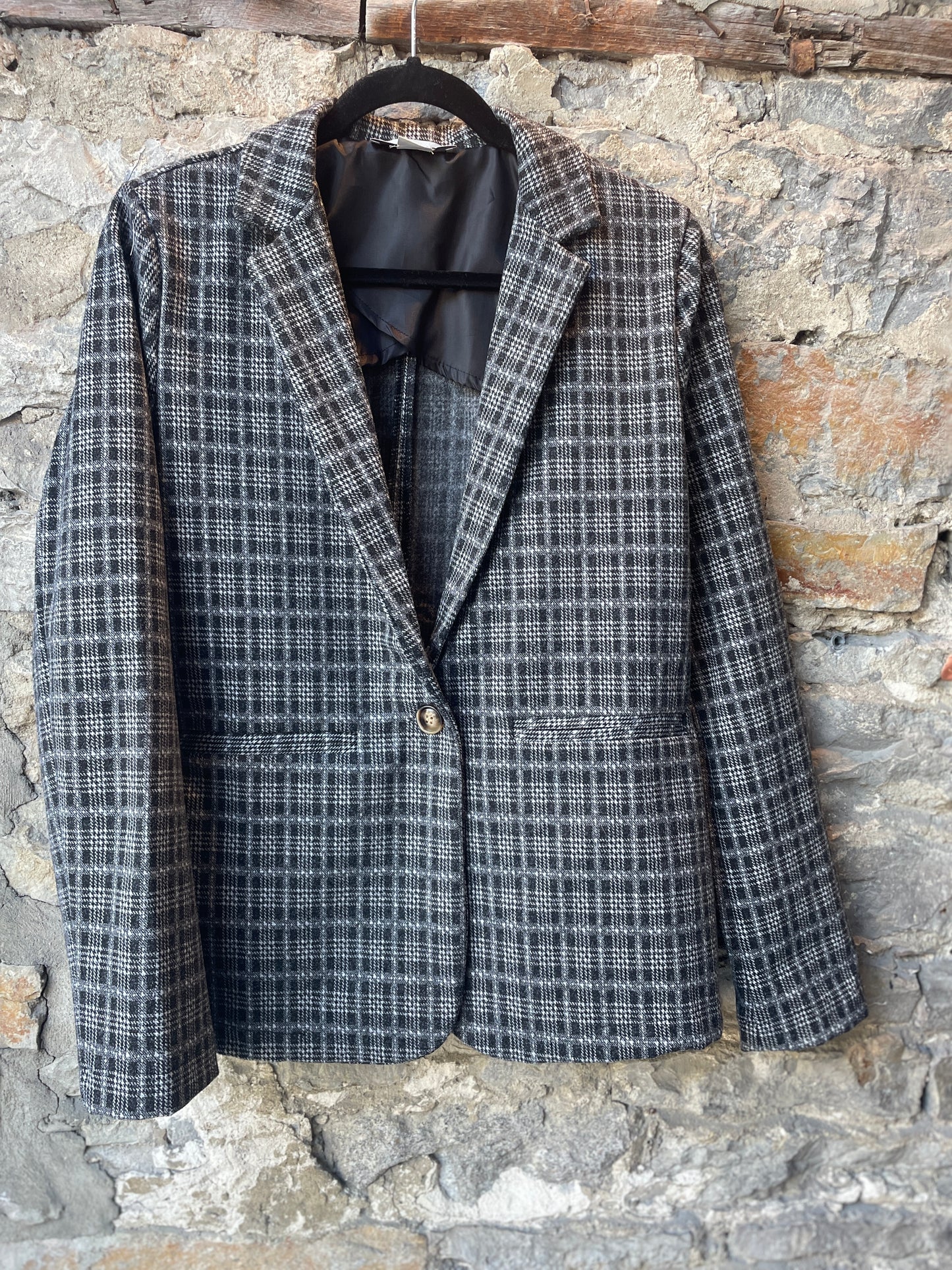 Plaid Stretch Blazer- Black and White