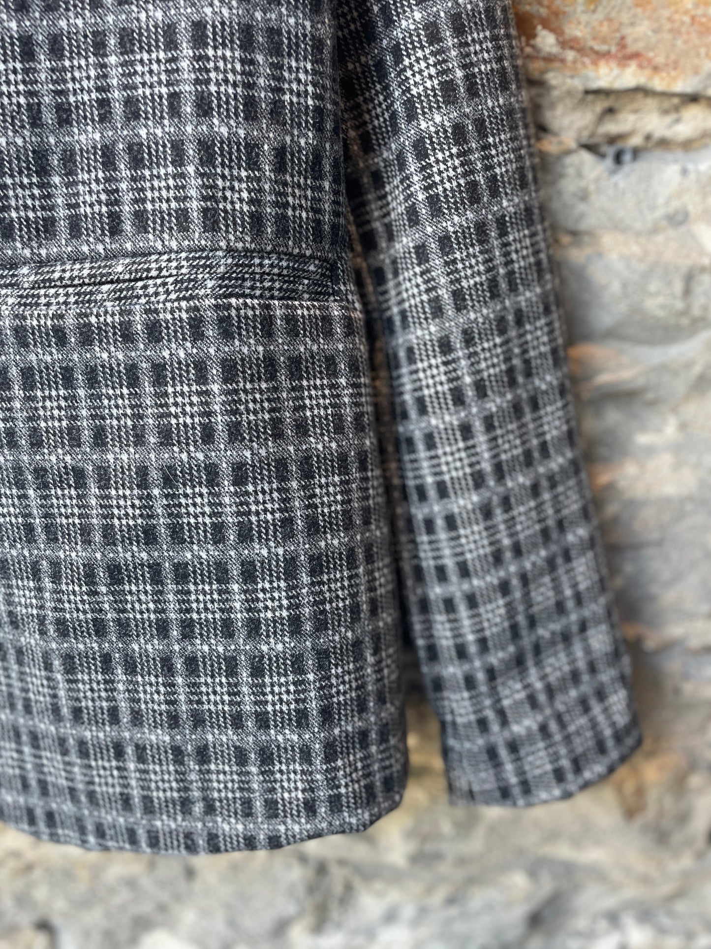 Plaid Stretch Blazer- Black and White