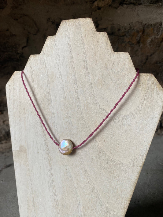 15" Garnet Necklace with Coin Pearl Centre