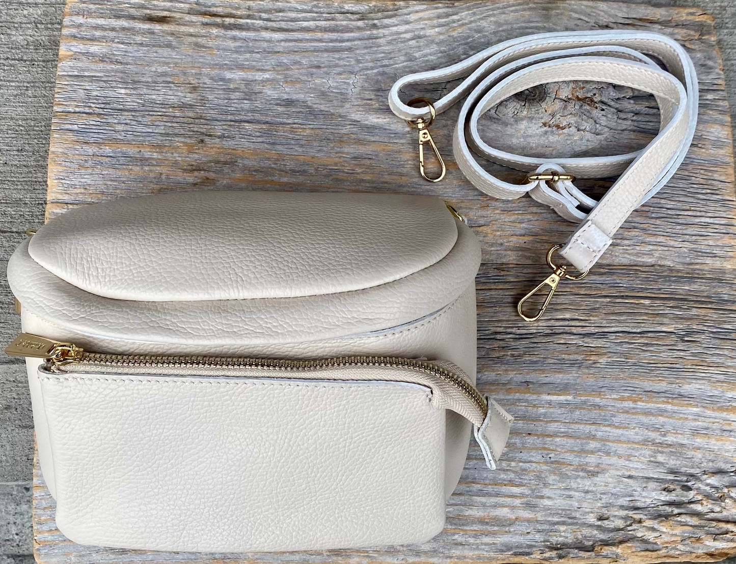 Pebble Leather Shoulder Messenger Bag - BEIGE