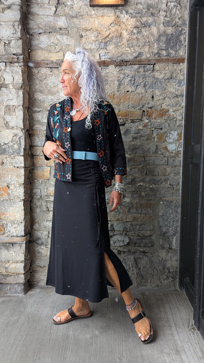 A Black Line Midi Skirt with Front 1/4 Slit - BLACK