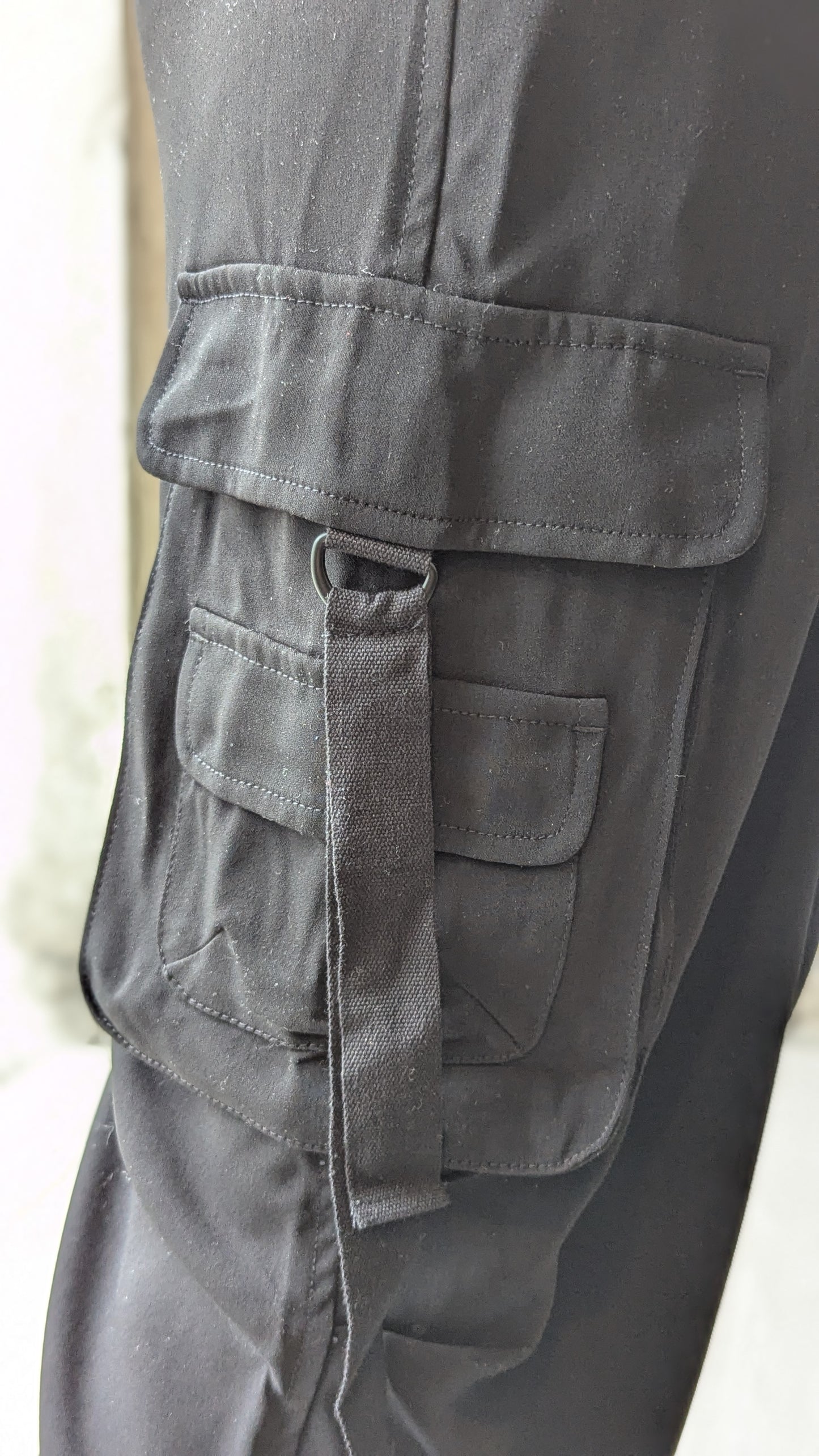 Pull on Parachute Cargo Pant with Cinched Hem- Black