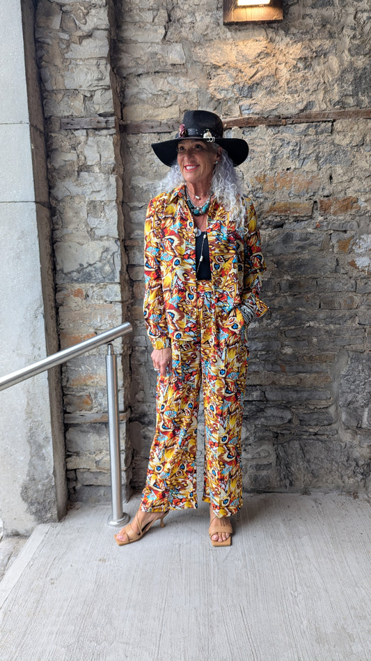 2 Piece Shirt and Pant Set - Modern Butterfly Print