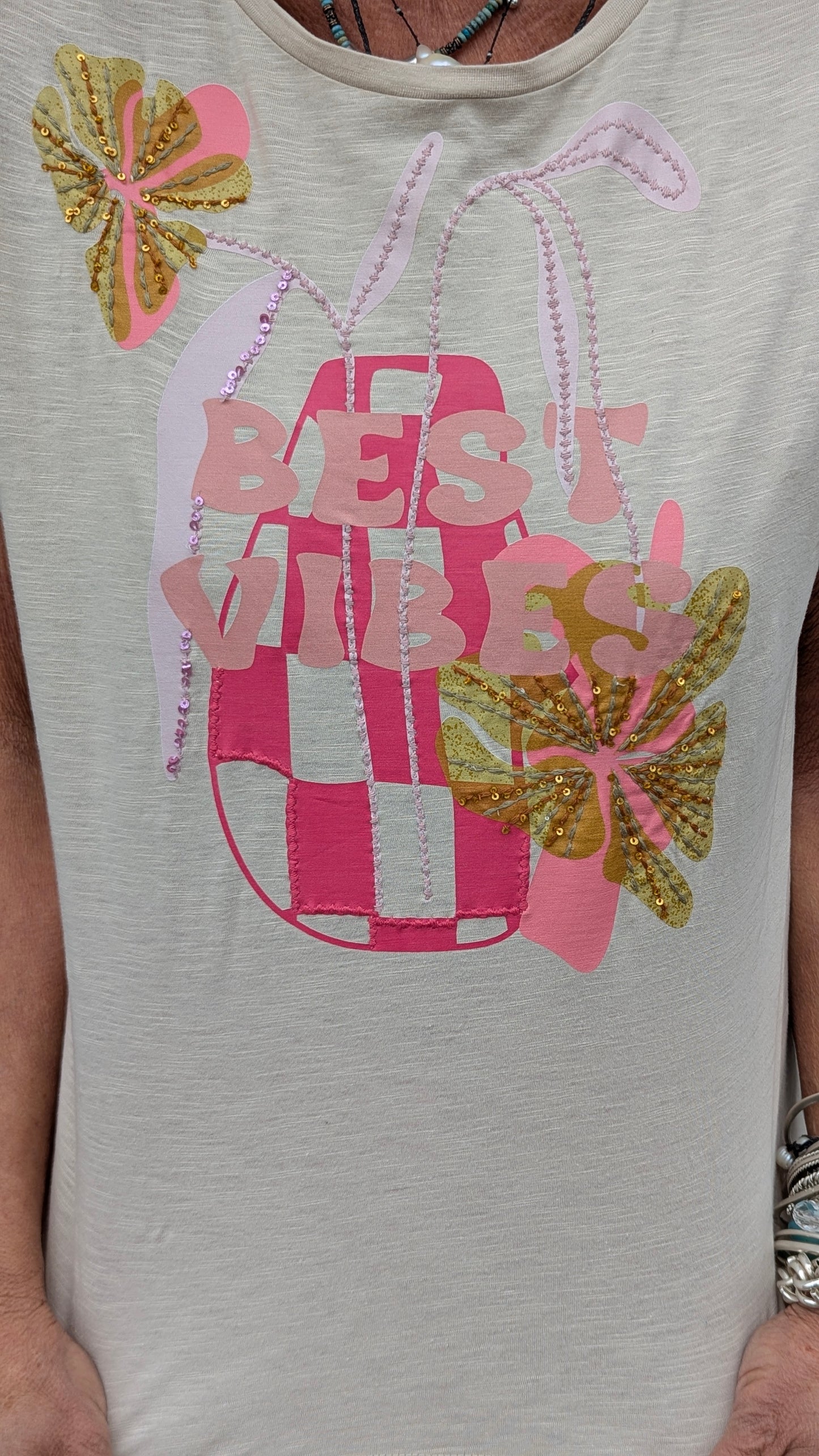 100% Cotton Graphic T-shirt with Embellished Detailing - BEST VIBES
