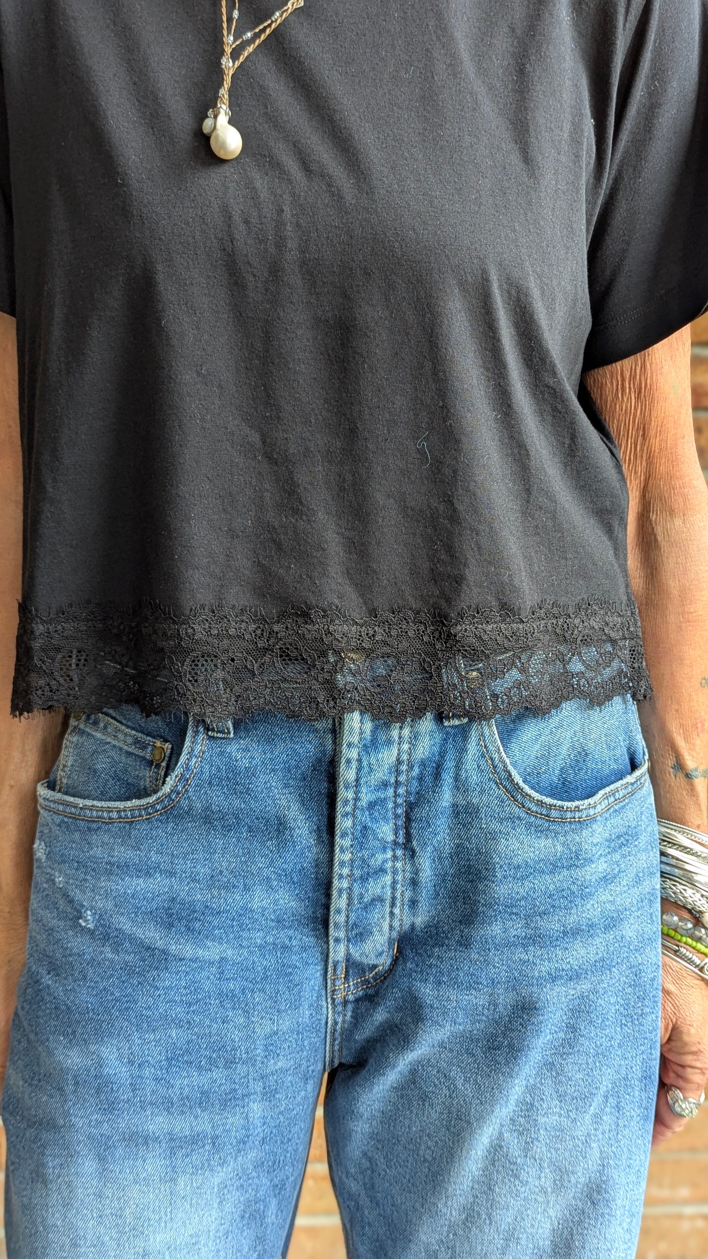 Lace Trim T-Shirt - BLACK