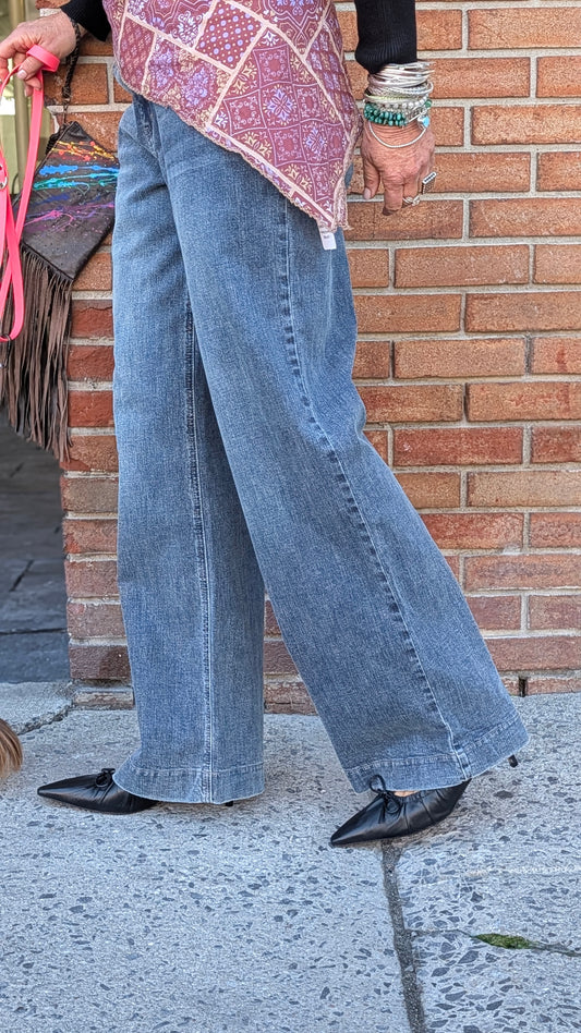 Hi Rise Wide Leg Jean - Vintage Wash
