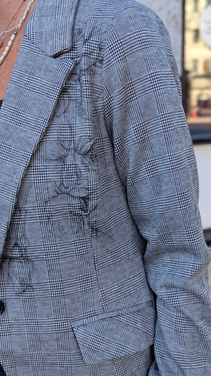 Tailored Plaid Blazer with Print- BLACK AND WHITE