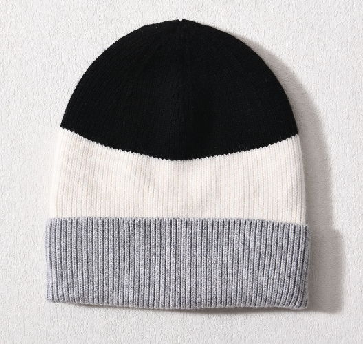 Cashmere colour block beanie- black and grey